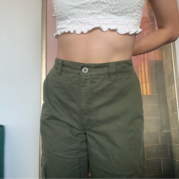 Aritzia Cargo Pants, size 10 - Picture 2 of 5